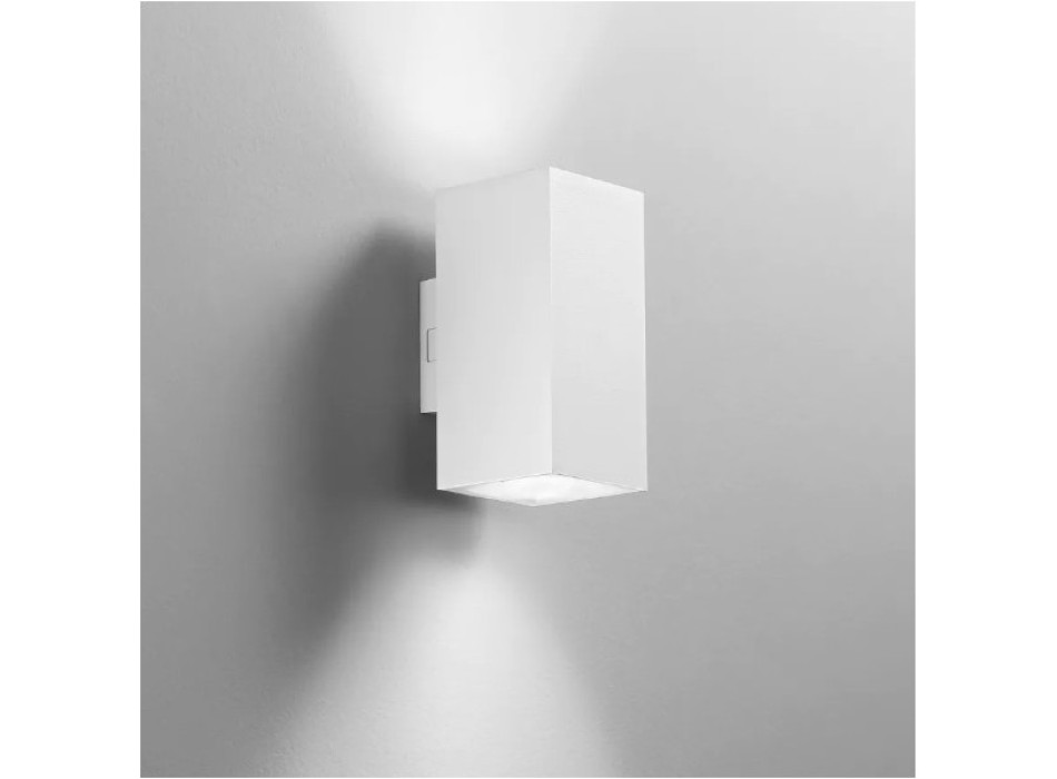 Applique murale carrée blanche à double émission LED 2 x 8 W 1960 lm CCT IP65 7,8 x 9,9 x 16 cm