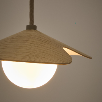 Plafonnier Wilara en placage de chêne avec 1 sphère en verre fumé blanc