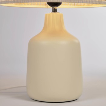 Lampe de table Erna en céramique blanche et bambou avec une finition naturelle