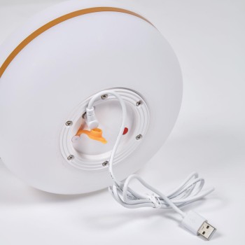 Lampe de table à thé en polyéthylène et métal avec finition polyéthylène et métal