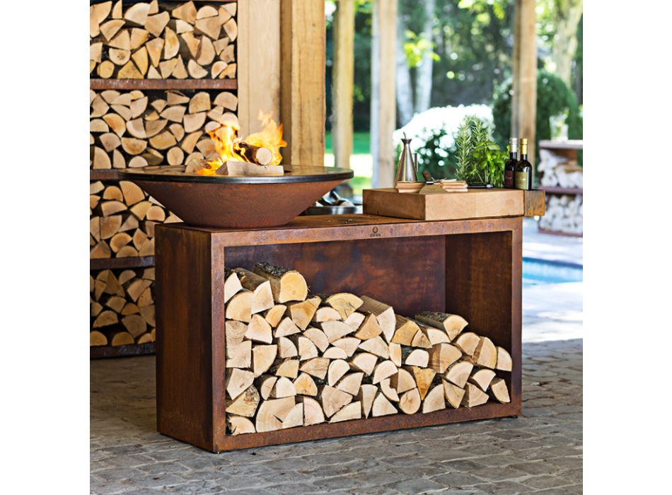 OFYR ISLAND - BRASIER BARBECUE AVEC PORTE-BOIS ET PLAN DE SUPPORT EN BOIS DE TECK