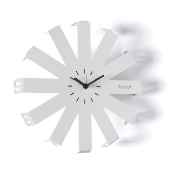 Horloge murale design LOVE Arts and Crafts