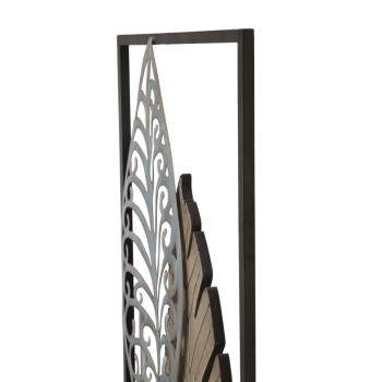 FEUILLES EN FER ET PANNEAUX DE BOIS -B-