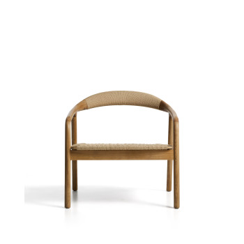 Fauteuil Derile en chêne massif avec une finition naturelle et un revêtement en corde de papier beige certifiée FSC Mix.