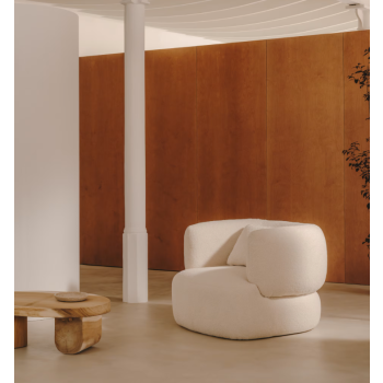 Fauteuil Martina en cuir d'agneau écru avec coussin