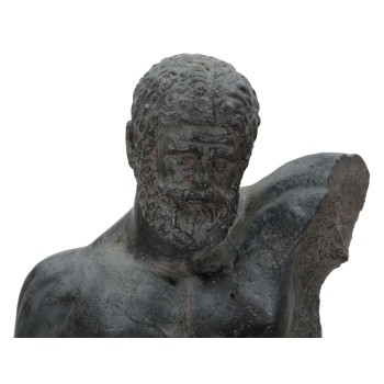 HOMME DU MUSÉE DE SCULPTURE