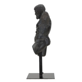 HOMME DU MUSÉE DE SCULPTURE