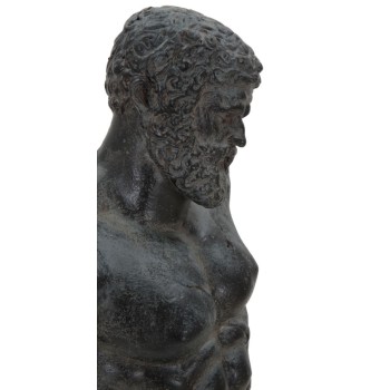 HOMME DU MUSÉE DE SCULPTURE
