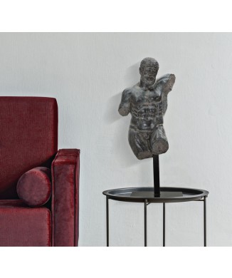 HOMME DU MUSÉE DE SCULPTURE