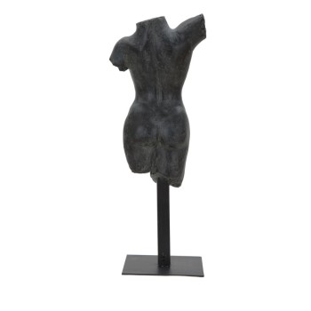 FEMME DU MUSÉE DE SCULPTURE