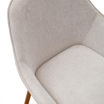 Chaise Aleli en chenille beige et pieds en frêne massif finition noyer