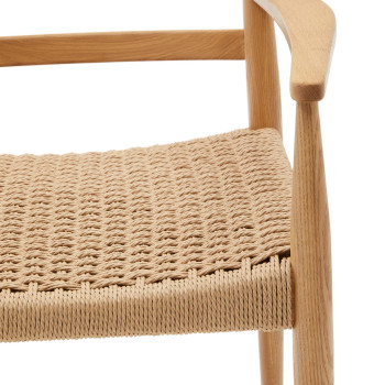 Chaise Analy avec accoudoirs en bois de chêne massif FSC 100% avec finition naturelle et assise en co