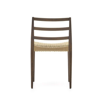 Chaise Analy en chêne massif certifié FSC 100% avec finition noyer et assise en corde certifiée FSC 100%.