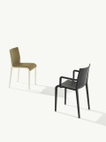 Chaise NASSAU 534 ET AL avec accoudoirs.