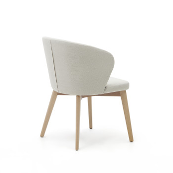 Chaise Darice en chenille beige et hêtre massif avec une finition naturelle certifiée FSC 100%