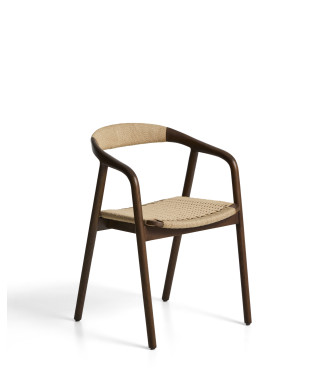 Chaise Derile en chêne massif finition noyer et cordelette en papier beige, certifiée FSC Mix.