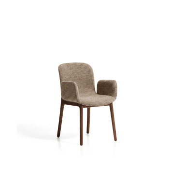 Fauteuil Elnor en chenille marron avec accoudoirs et pieds en chêne massif finition noyer