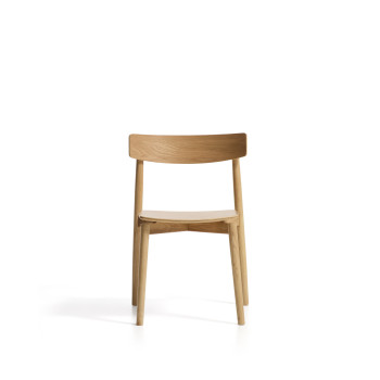 Chaise Evera en placage chêne avec finition