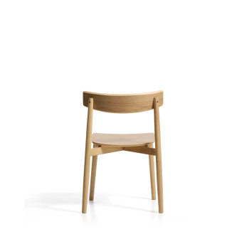 Chaise Evera en placage chêne avec finition