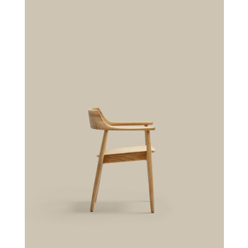 Chaise Fondes en chêne massif avec une finition naturelle (crédit FSC Mix).