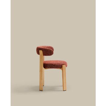 Chaise Granite en chenille terracotta et bois de frêne massif avec une finition ton naturel FSC 100%