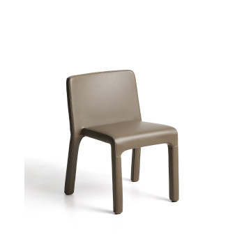 Chaise empilable Loria en polyuréthane marron certifié FSC 100%