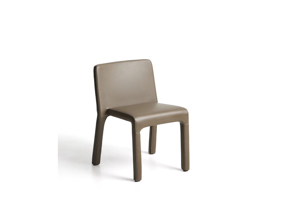 Chaise empilable Loria en polyuréthane marron certifié FSC 100%