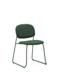Chaise empilable Meli en chenille verte et pieds en métal vert, certifiée FSC Mix.