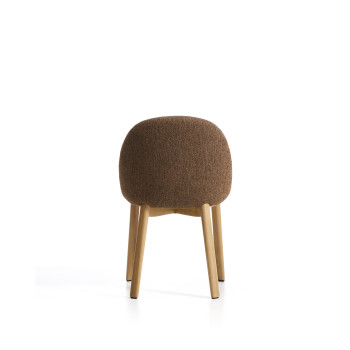 Chaise Meila en chenille terracotta et pieds en chêne massif finition naturelle