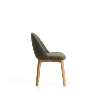 Chaise Meila en chenille verte et pieds en chêne massif finition naturelle