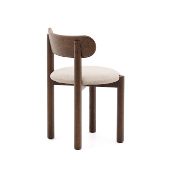 Chaise Nebai en chenille marron avec structure en chêne massif et finition noyer FSC MIX Crédit