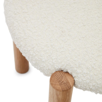Chaise Nebai en tissu bouclé