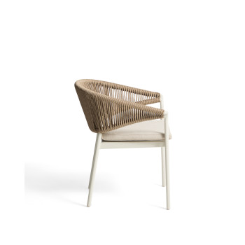 Chaise Zuara en aluminium écru et corde synthétique marron