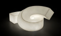 Siège-sculpture modulaire TWIST, version lumineuse par Plust