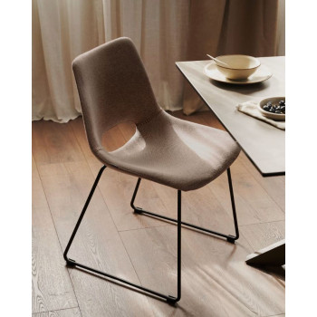 Ensemble table extensible Atminda + chaises Zahara 