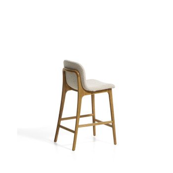 Tabouret Elnor en chenille beige avec pieds en chêne massif finition naturelle, 65 cm