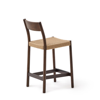 Tabouret Yalia avec dossier en chêne massif finition noyer et assise en corde 100% FSC de 65 cm