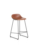 Tabouret Zahara en polyuréthane marron avec pieds en acier finition noire, 76 cm, certifié FSC 100 %