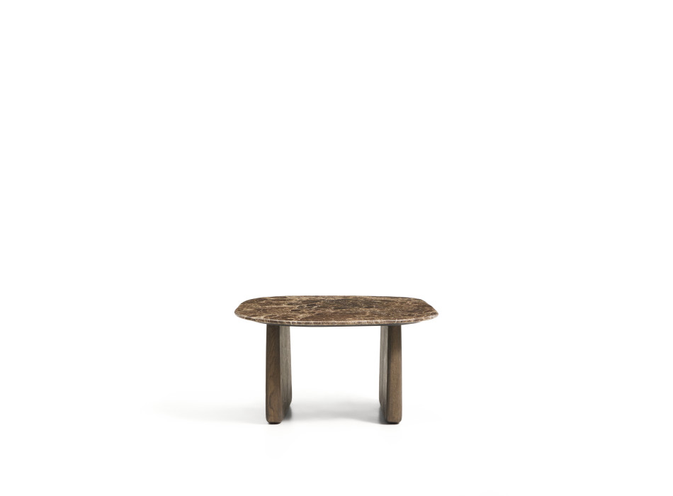 Table basse Pirita en marbre brun et pieds en chêne massif avec finition