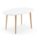Table ovale extensible Oqui, MDF laqué blanc, pieds en hêtre massif, 140 (220) x 90 cm